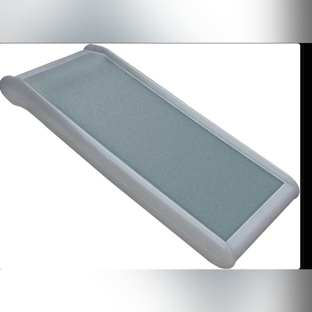 20 In PetSafe Happy Ride Half Ramp II - Lightweight, Mini Dog Ramp for Vans - Picture 2 of 3